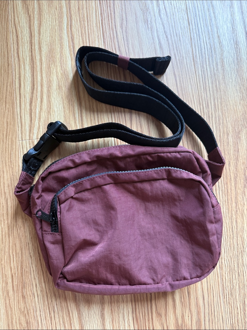 NWT BAGGU Fanny Pack in Mahogany